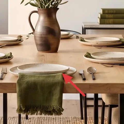 Green table runner